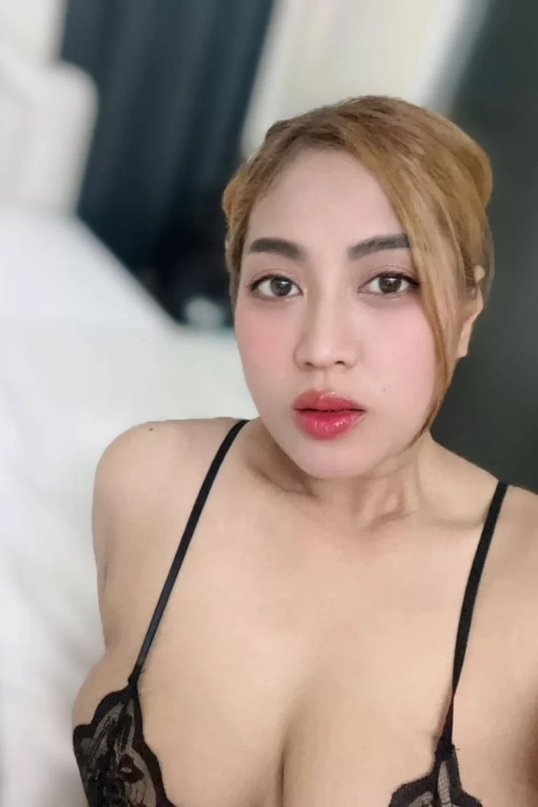 น้อง​อั้ม