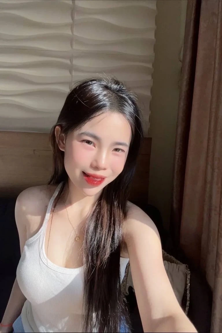 น้อง ลีน่า