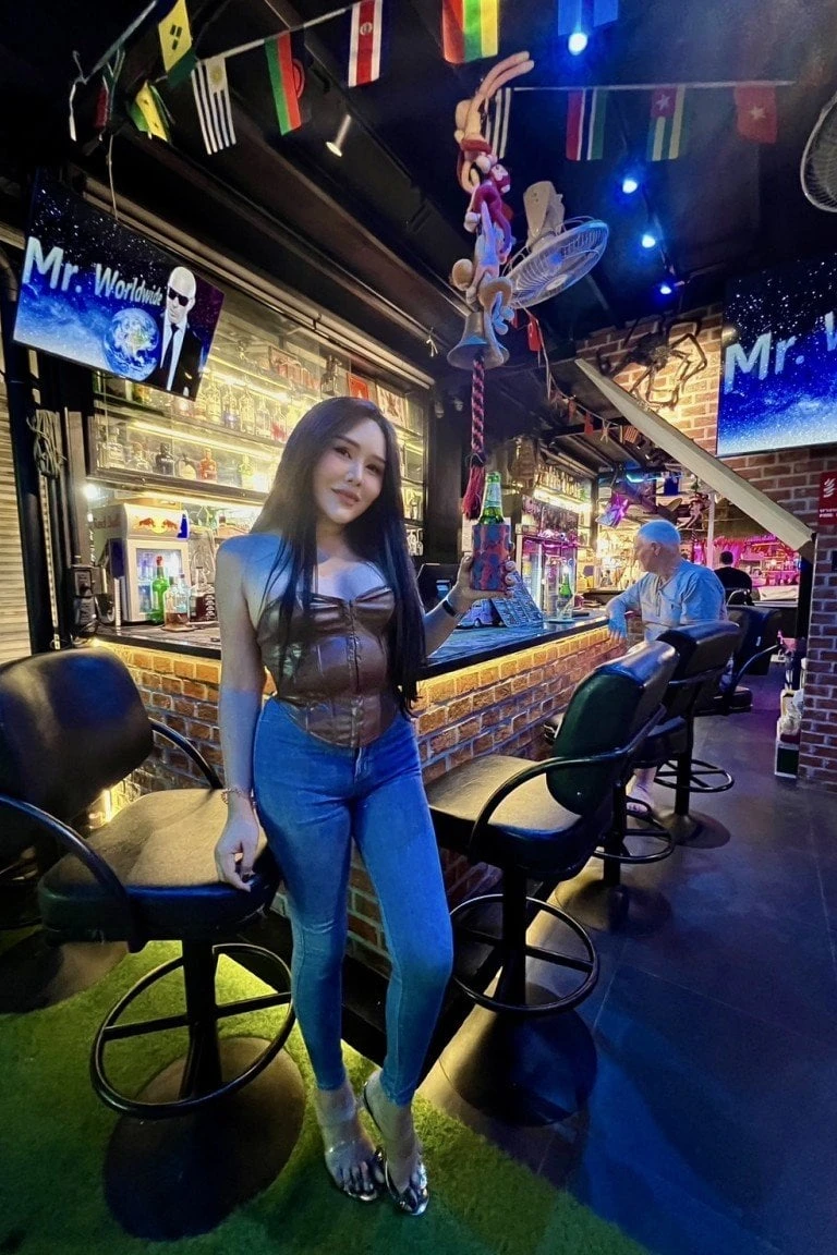 น้องมีน