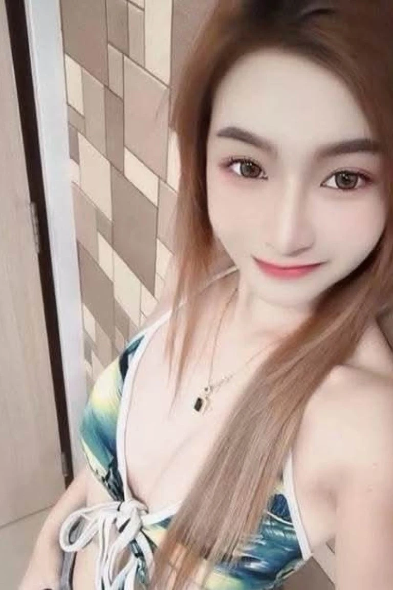 พลอยชมพู 🌷