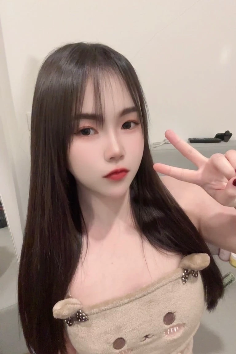 ❄️น้อง เอลซ่า นักศึกษา มอ.ดัง