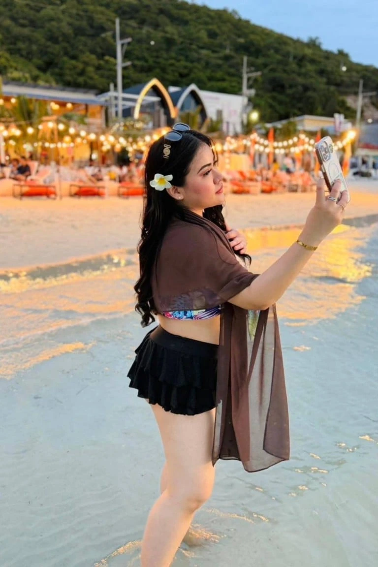 ฬินาSukhumvit Outcall,รับคอล,มีห้องสุขุมวิท64