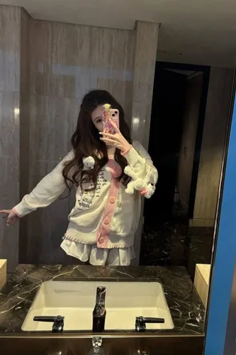 อลิช ลาดกระบัง กิ่งแก้ว