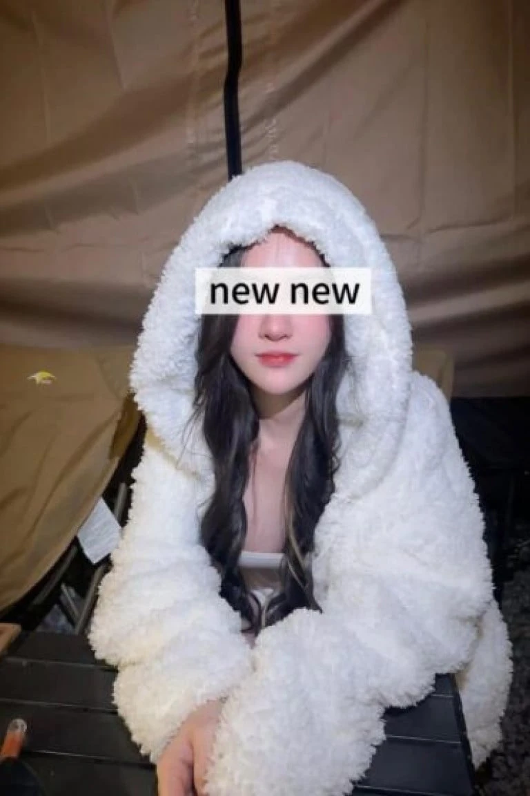 น้องพลอย