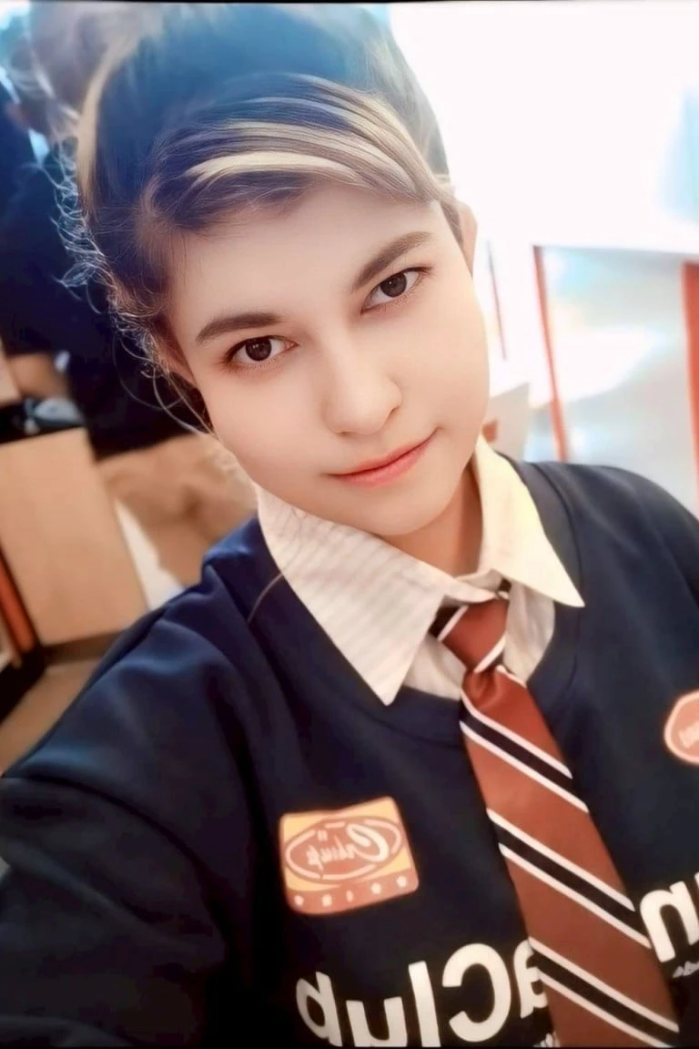 เอสเม่ ลูกครึ่งไทย-เยอรมัน🇹🇭🇩🇪